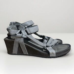 Teva Ysidro Wedge Heels leather ankle strap sandals Gray shoes Women’s size 6